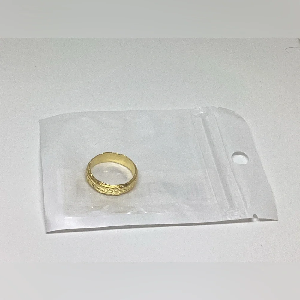 NWT! Beautiful 18 kt Gold Plated Band Wedding Floral 9
